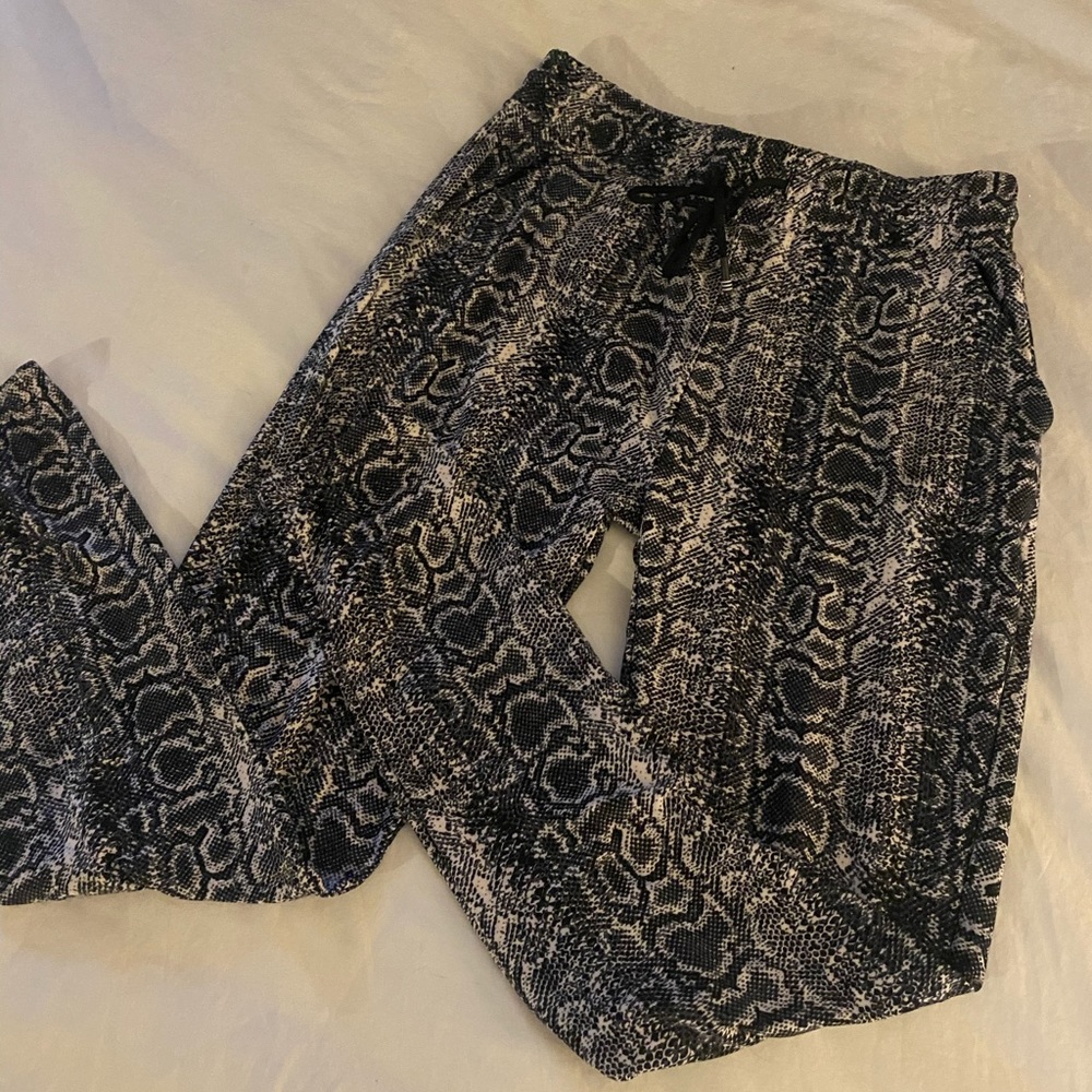 Python Joggers Brand New ! - Picture 3 of 6